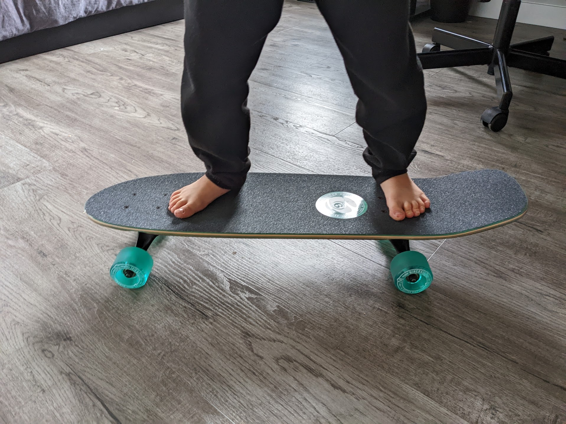 Building a DIY electric skateboard, powered by drill batteries